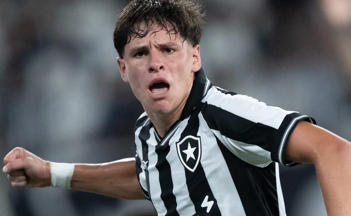 Montoro celebra renovação com o Botafogo e mira Libertadores: “Um objetivo muito importante”
