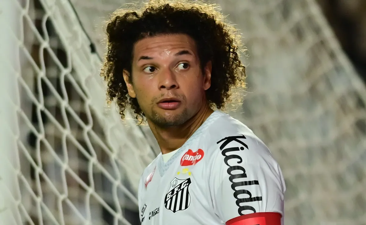 Willian Arão não se conforma e cobra mudança no Santos após derrota para o Palmeiras