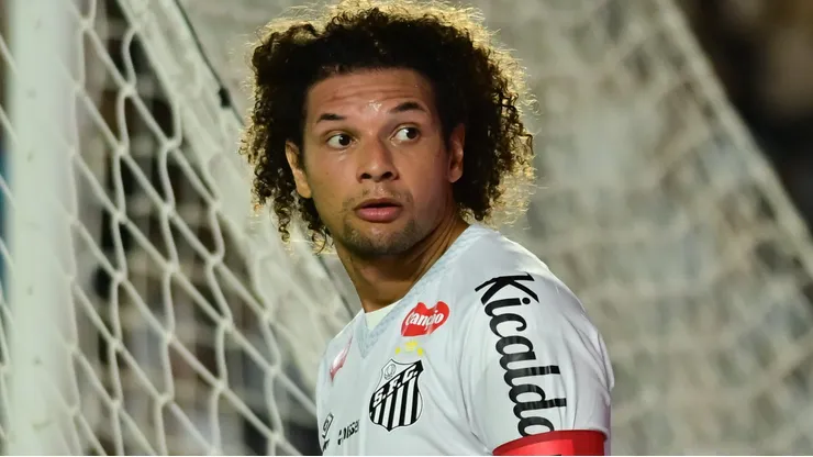 Arão faz cobrança dura após derrota para o Palmeiras. Foto: Jota Erre/AGIF