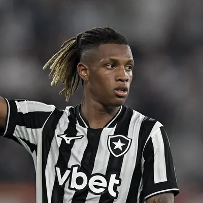 Danilo reconsidera ida para o Zenit e Botafogo quer Luiz Henrique