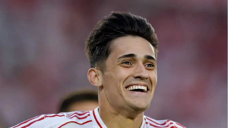 Pablo Solari em campo durante jogo pelo River, o seu ex-clube.