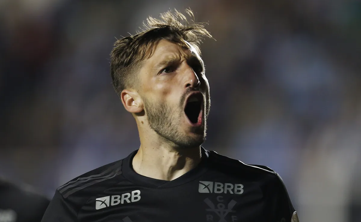 Nacional-URU segue interessado na contratação de Matías Viña, emprestado pelo Flamengo ao River Plate