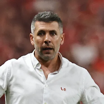 Grêmio e Inter empatam em Gre-Nal truncado