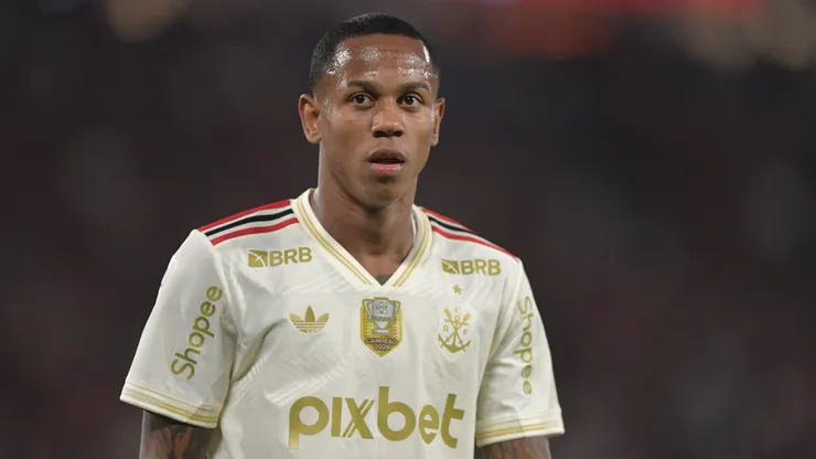 Wallace Yan jogador do Flamengo durante partida contra o Atletico-MG no estadio Maracana pelo campeonato Copa Do Brasil 2025.