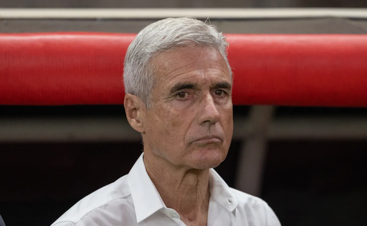 Ainda sem paz: Grêmio empata Gre-Nal truncado e Luís Castro desabafa sobre jejum de gols e pressão no Z-4