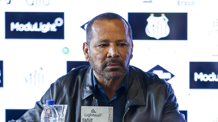 Empresário Neymar Pai ajuda o Santos. Foto: Ricardo Moreira/Getty Images