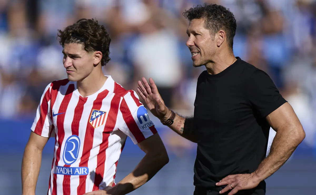 Simeone explica situação de Julián Álvarez no Atleti após polêmicas: “O clube foi muito claro”