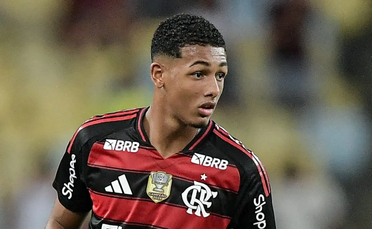Grupo City oferece R$ 60 milhões pelo zagueiro João Victor e Flamengo recusa negócio