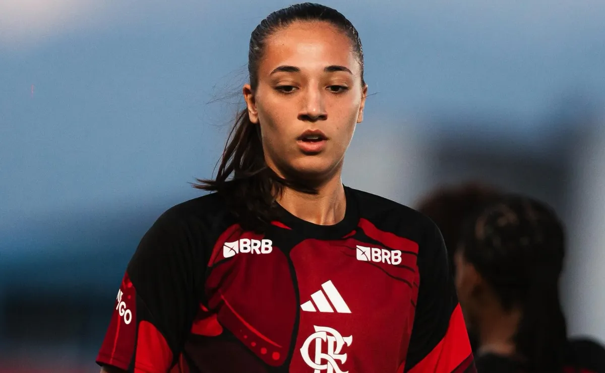 Gi Cabral desabafa após retorno aos gramados pelo Flamengo pós-lesão grave: “Segurei para não chorar”