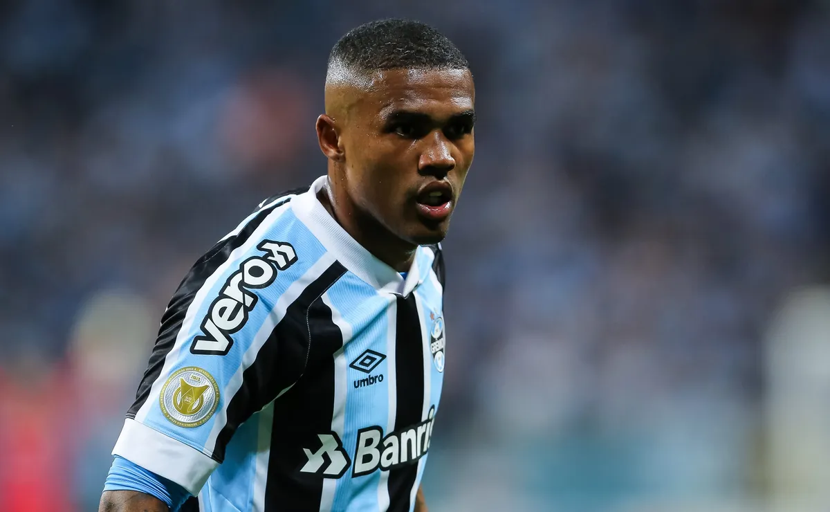 As piores contratações do futebol brasileiro: 30 reforços que decepcionaram em campo
