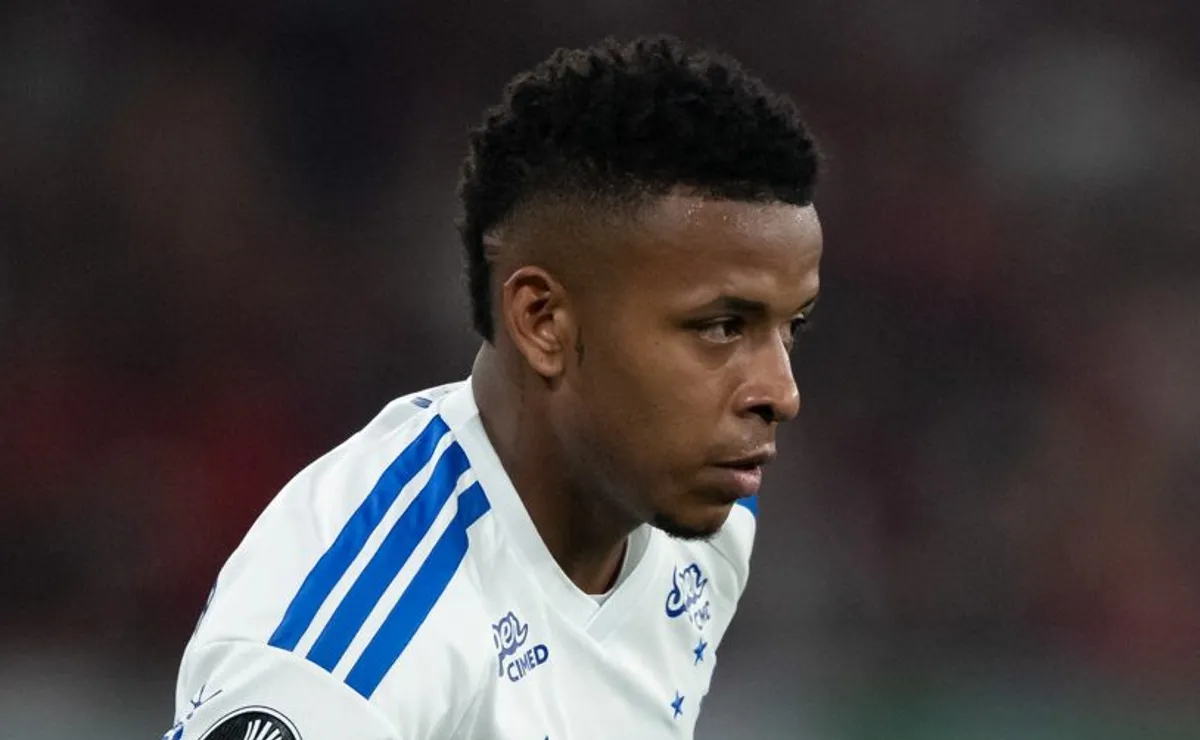 Roma procura Cruzeiro para contratação de Arroyo, mas Raposa fecha porta para negócio no momento
