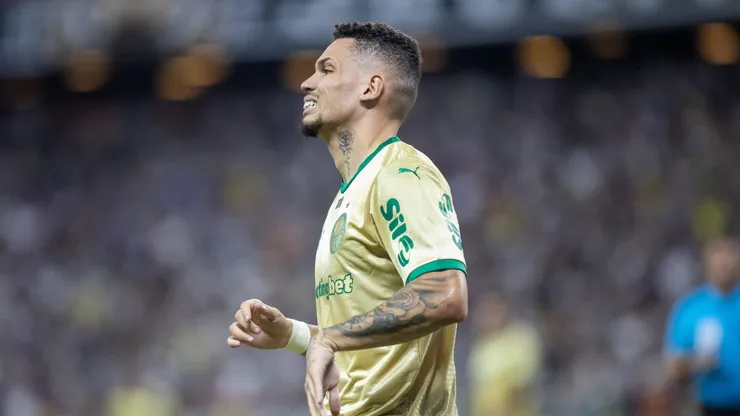 Paulinho sofre novo problema físico e terá de esperar para voltar ao Palmeiras - Foto Baggio RodriguesAGIF