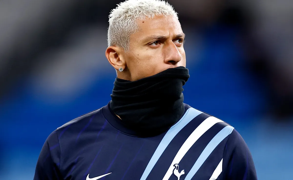 Galatasaray abre conversas com Richarlison e prepara oferta de R$ 180 milhões, diz jornalista