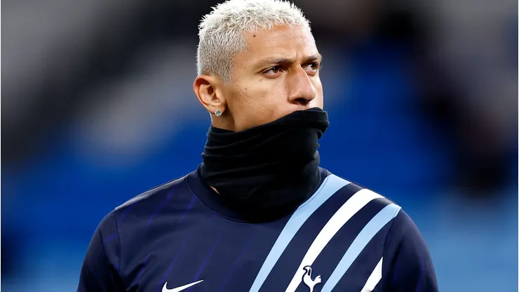 Atacante tem o futuro incerto - Foto: Brendon Thorne/Getty Images.