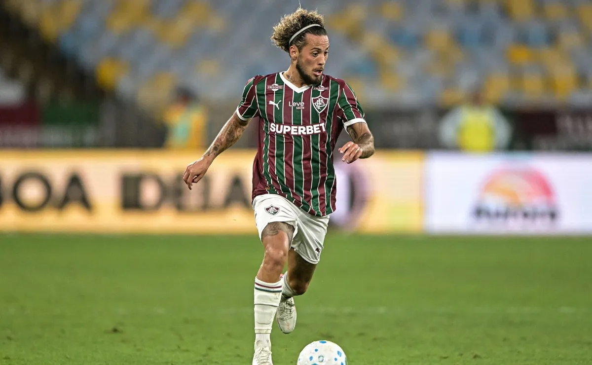 Guga volta ao Fluminense contra o Athletico e busca presente de aniversário com vitória