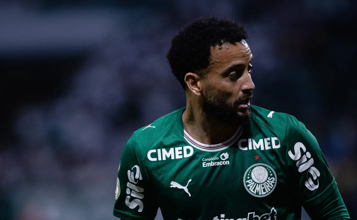 Lesões de Arias e Sosa abrem espaço para Felipe Anderson ser titular pelo Palmeiras contra o Mirassol