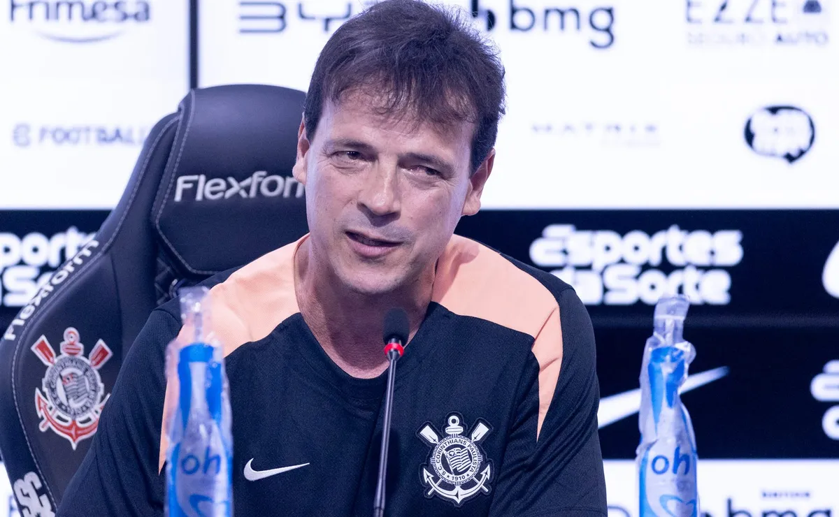 Opinião: Fernando Diniz mantém tônica de sua carreira como treinador e precisa ser cobrado no Corinthians