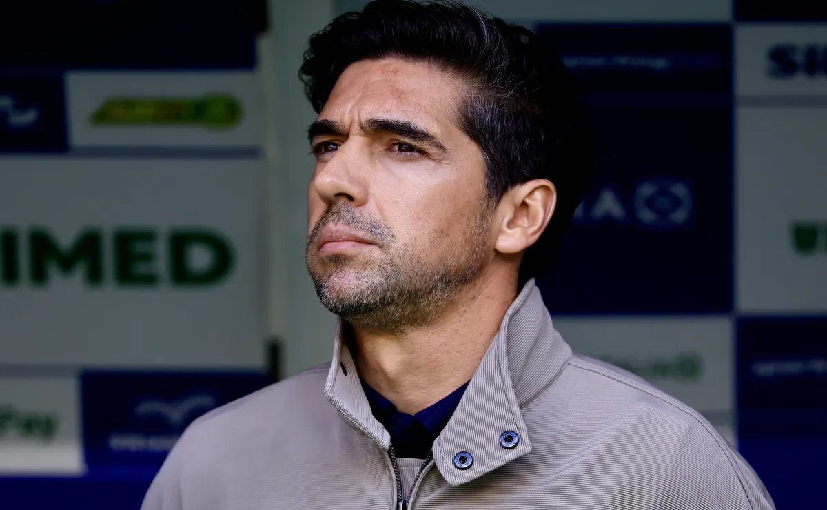 Abel Ferreira expõe condição física de Vitor Roque após empate: “Não está bem”