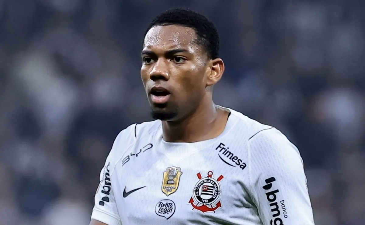 Corinthians não tem pressa para vender André ao Nottingham Forest e aguardará até o fim do ano