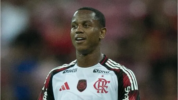 Wallace Yan, atacante do Flamengo - Foto: Marlon Costa/AGIF