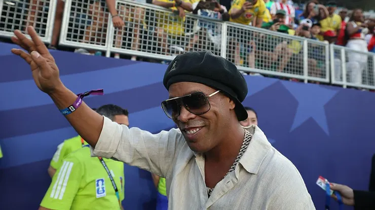 Ronaldinho Gaúcho protagonizou situações inusitadas após a aposentadoria. Foto: Darrian Traynor/Getty Images