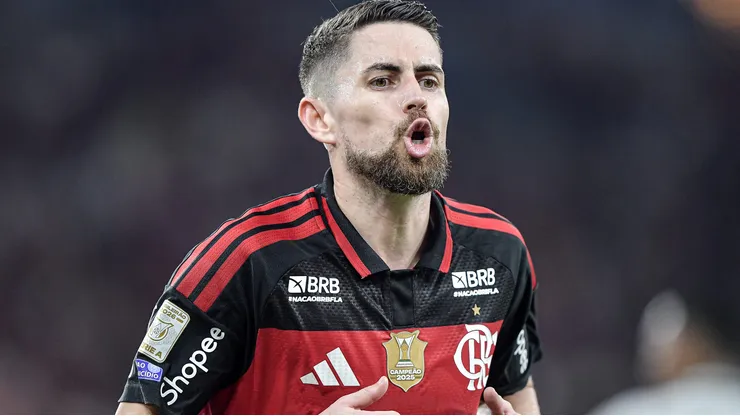 Jorginho está no Flamengo desde 2025.