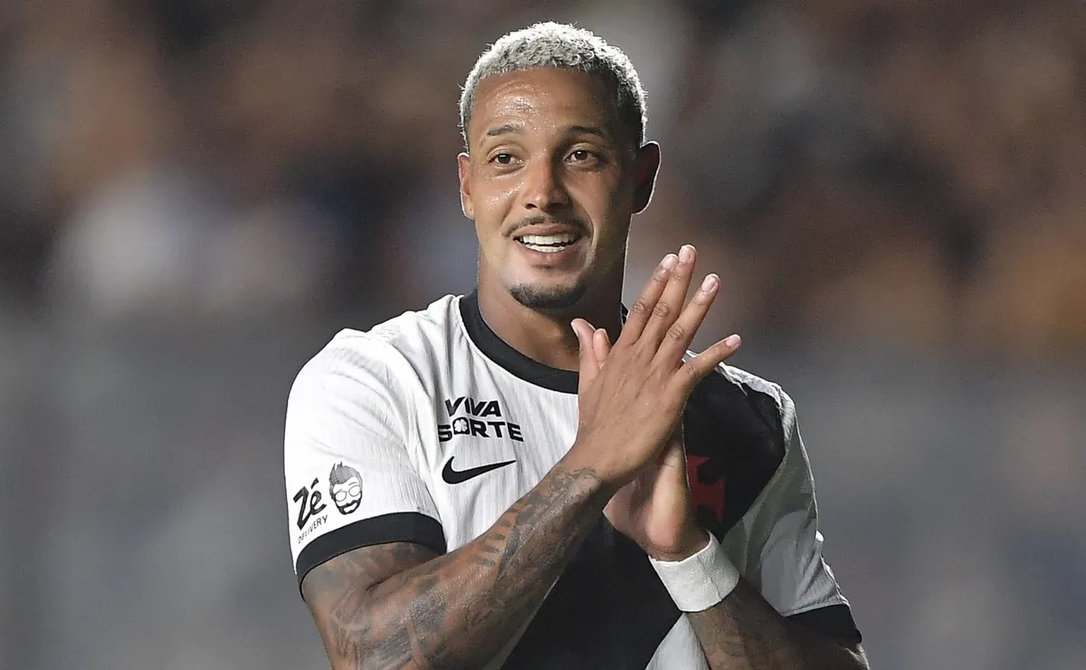 Diretor do Vasco afirma que David segue à disposição para atuar após operação policial