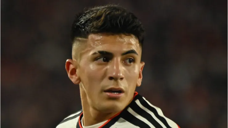 Thiago Almada com a camisa do River Plate. Foto: IMAGO / NurPhoto
