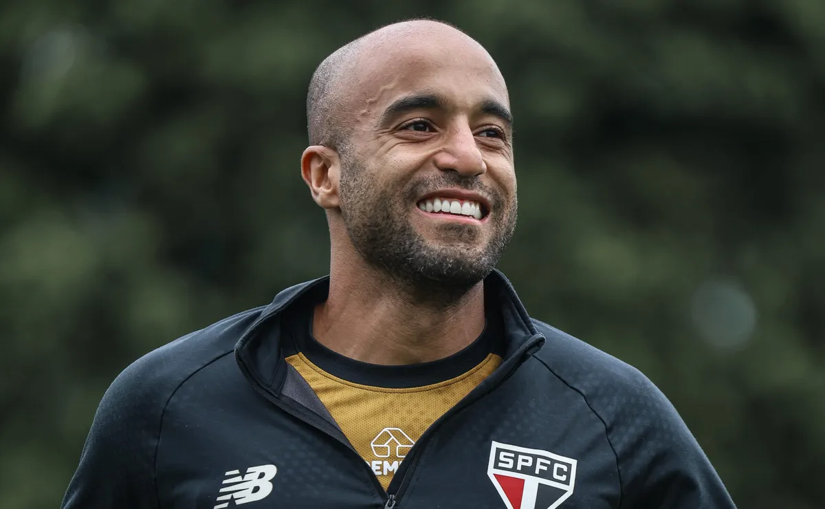 São Paulo se reapresenta sob chuva e inicia preparação para enfrentar o Atlético-MG