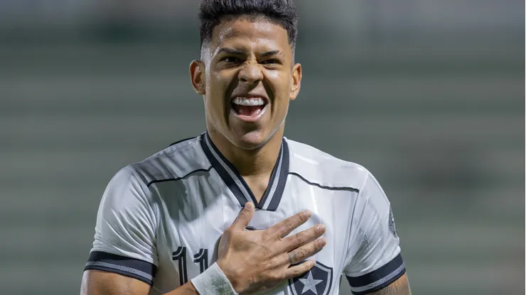 Matheus Martins foi negociado com o Dínamo de Moscou.