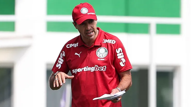 Abel em conversa com o elenco na Academia de Futebol - Foto: Sociedade Esportiva Palmeiras
