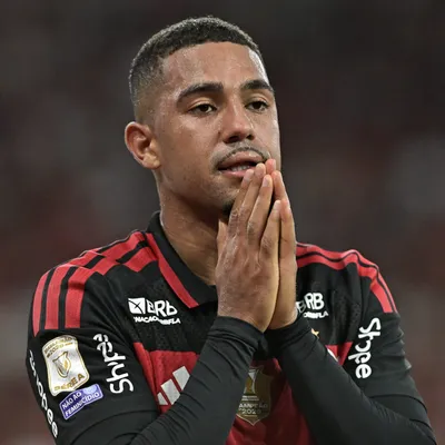 Samuel Lino deu a volta por cima e calou os críticos no Flamengo
