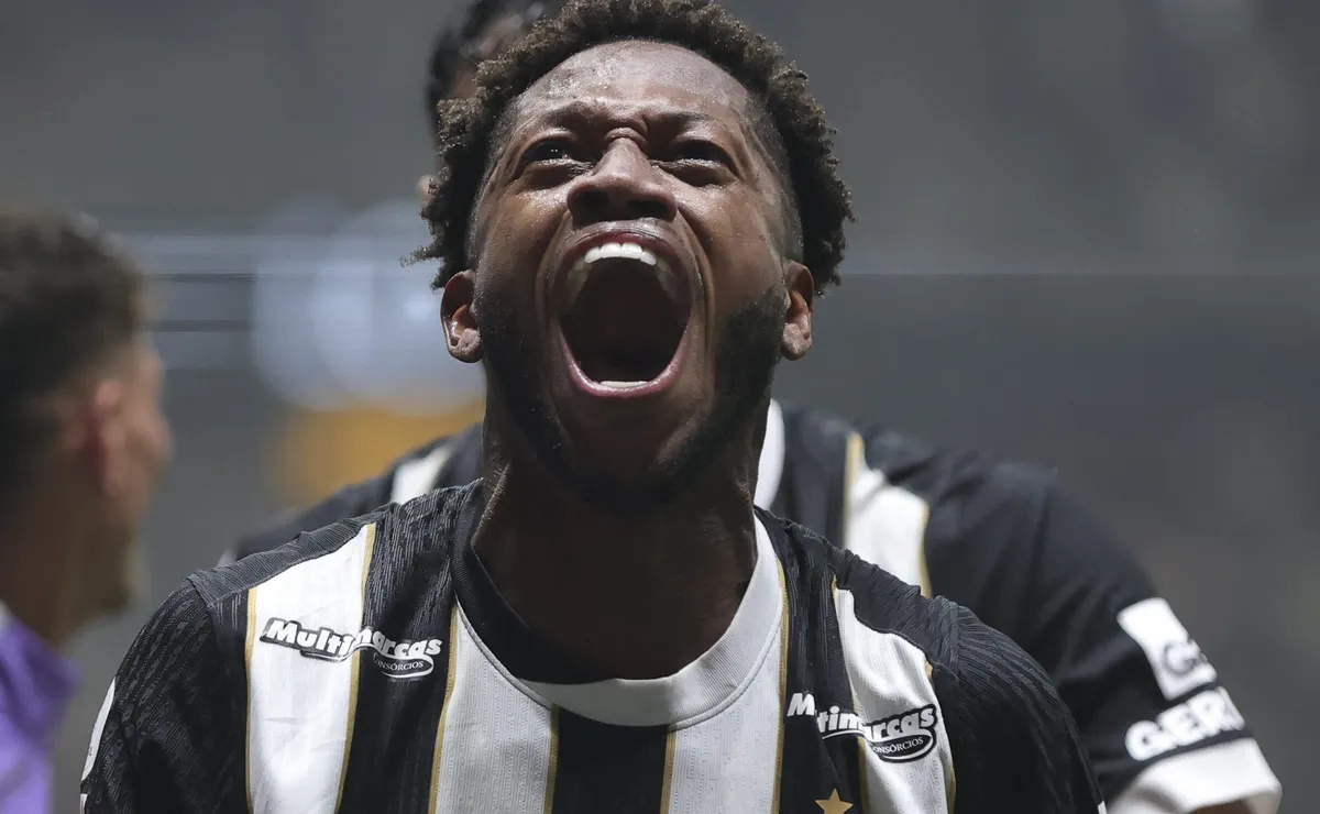 Fred e Victor Hugo decidem e Atlético-MG se classifica após virada contra o Cruzeiro por 2 a 1