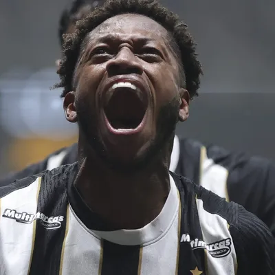 Fred e Victor Hugo decidem em virada do Atlético-MG
