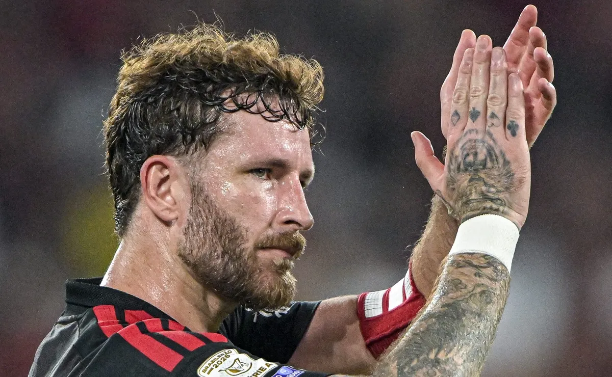 OPINIÃO: Léo Pereira precisa ser mais valorizado no Flamengo e seu contrato tem que ser renovado