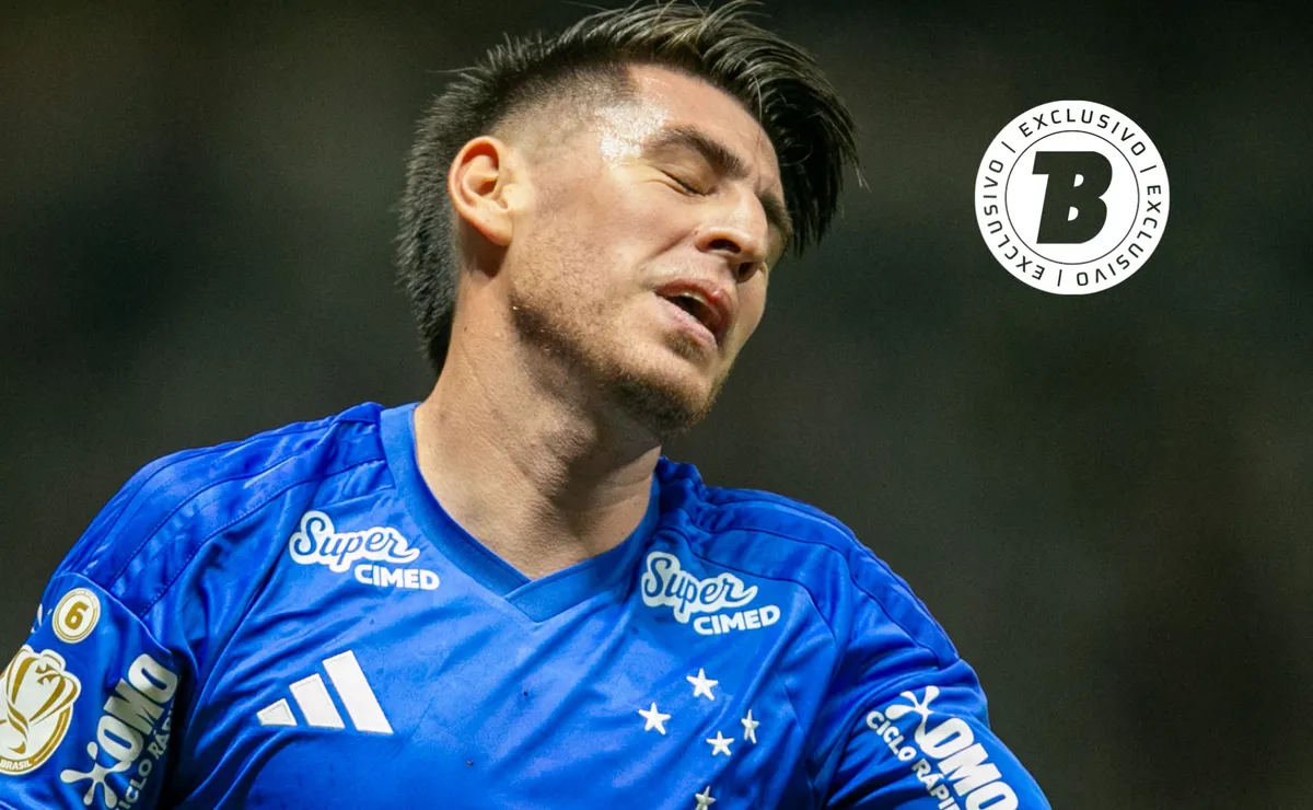 Villalba sente eliminação do Cruzeiro para o Atlético-MG e fica abatido após erro em expulsão