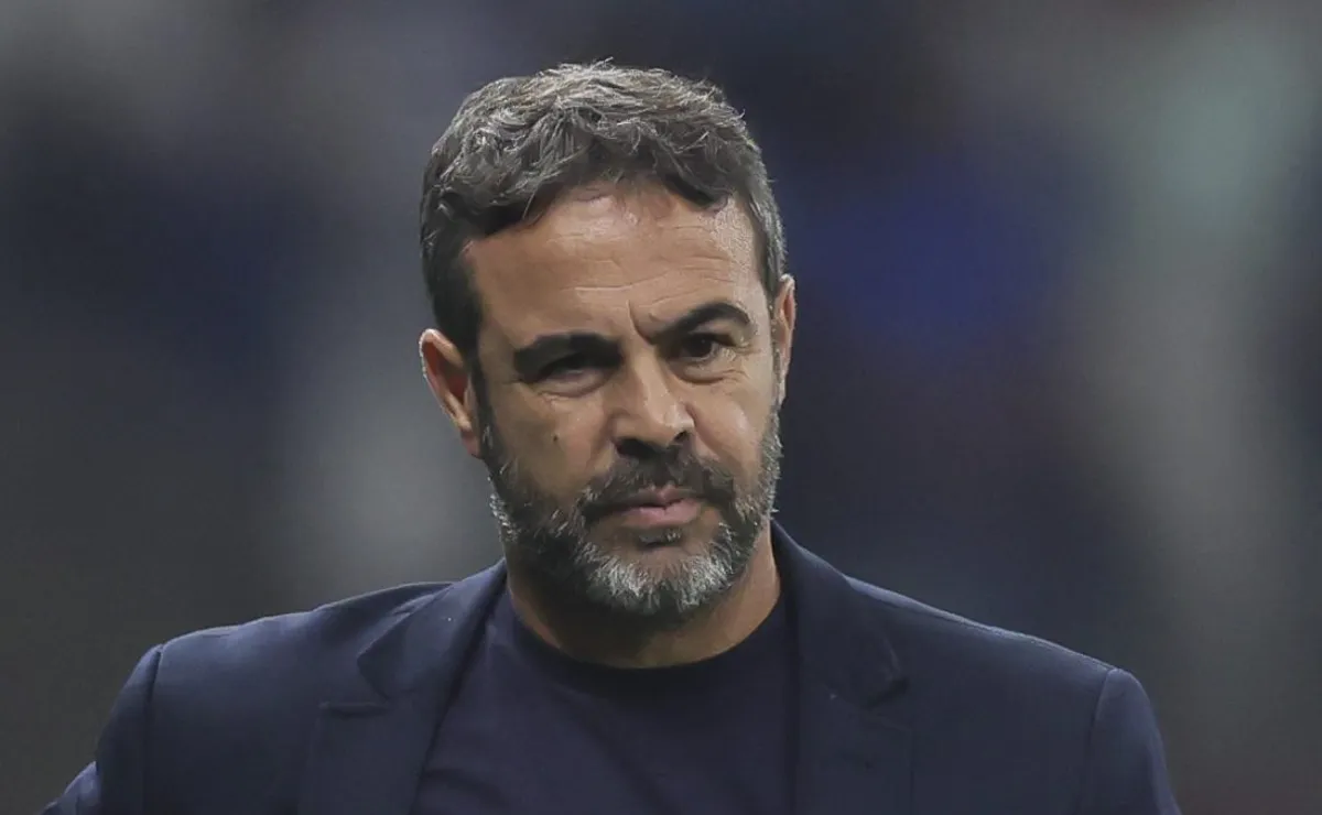 Cruzeiro blinda Artur Jorge após eliminações; foco é dar sequência ao trabalho e interroper sequência de trocas