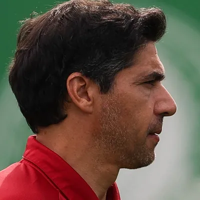 Escalação do Palmeiras revela aposta de Abel na reta decisiva da temporada