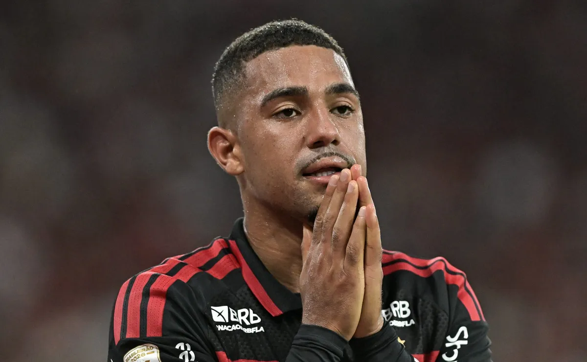 Samuel Lino deixa campo irritado e xinga Leonardo Jardim em Flamengo x Mirassol
