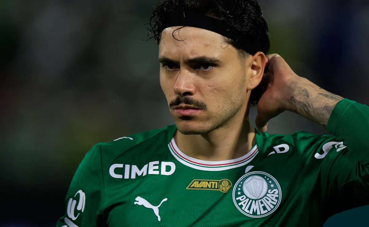 Maurício desperdiça três chances raras e irrita torcida do Palmeiras se revolta com vacilo