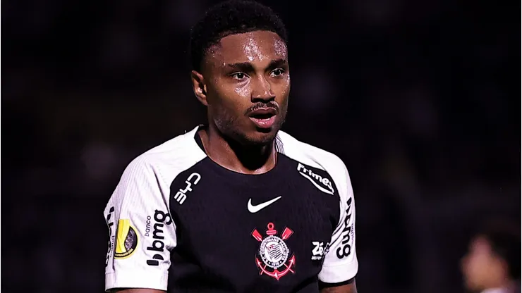 Vitinho não deve permanecer no Corinthians no próximo ano.