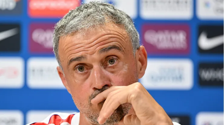Durante coletiva, Luis Enrique elogia Filipe Luís. Foto: IMAGO / Anadolu Agency