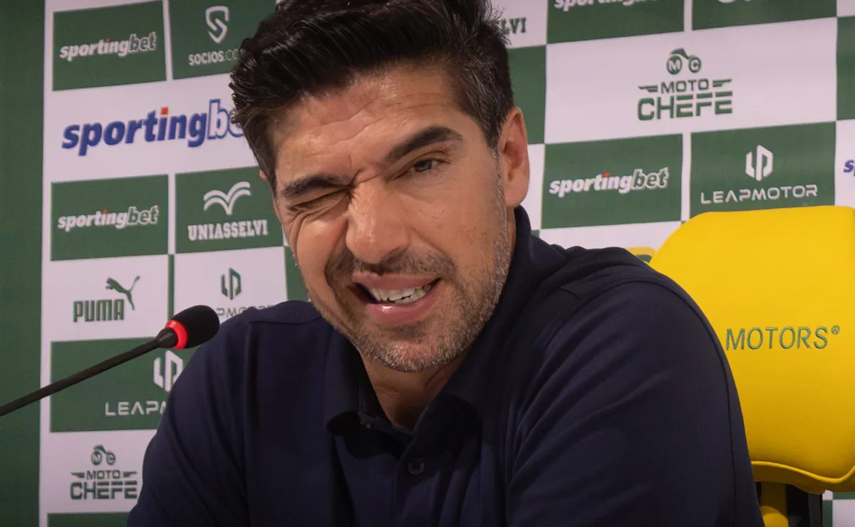 Análise: Elogios de Abel Ferreira mostram que a Vila Belmiro ainda impõe respeito aos adversários
