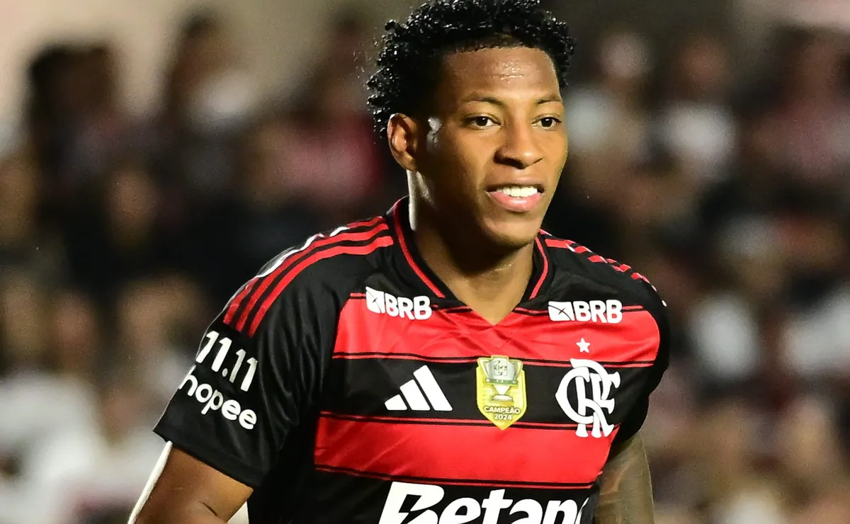 Flamengo quer ter acesso aos exames de Gonzalo Plata e Dínamo faz jogo duro
