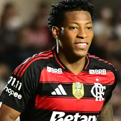 Flamengo tenta destravar exames de Gonzalo Plata com o Dínamo