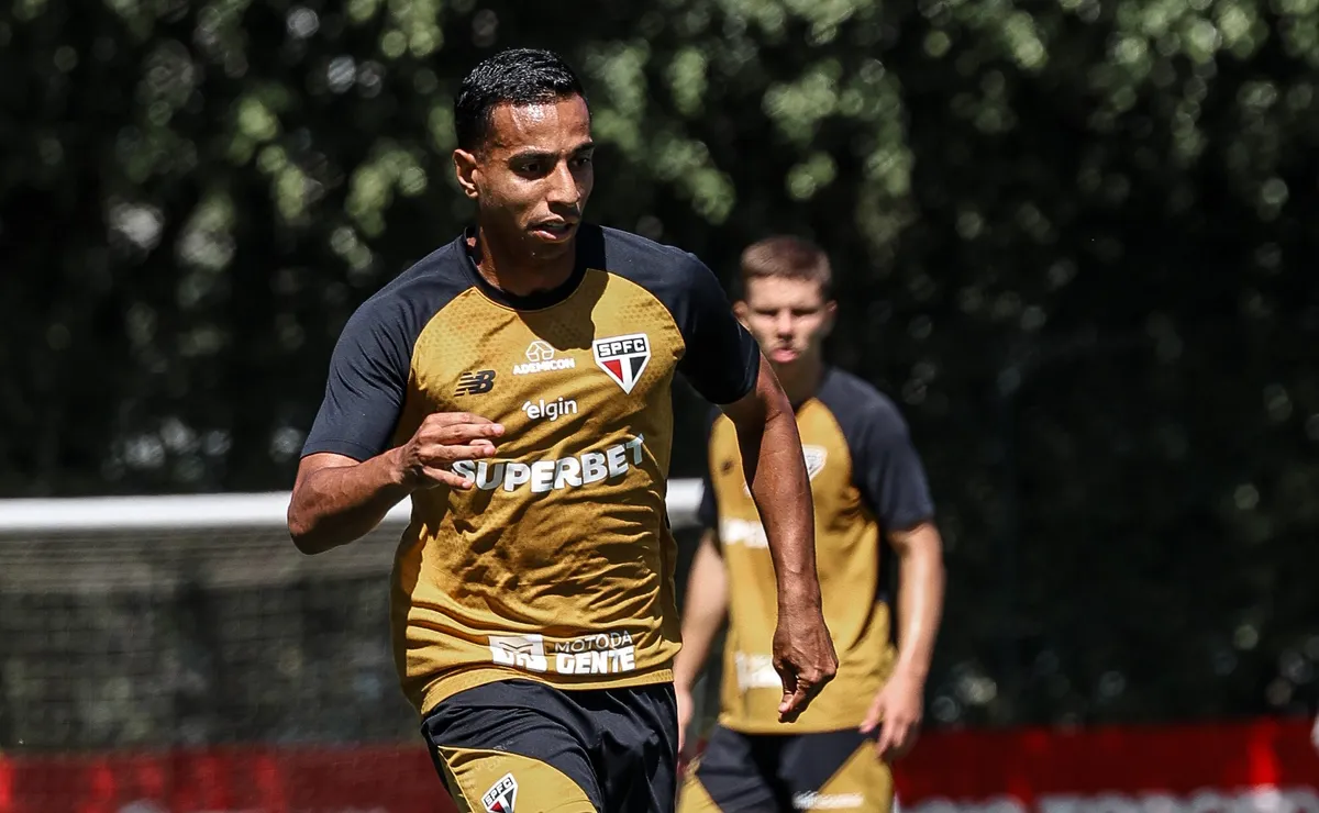Victor Sá e Newton podem ser novidades do São Paulo contra o Atlético-MG