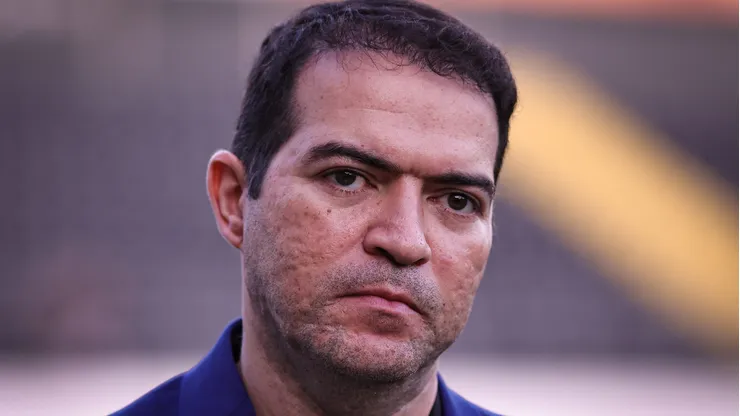 Marcelo Paz buscou reforços sem custos ao Corinthians.