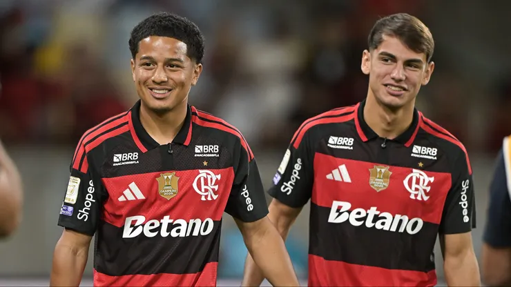 - Anthony Valencia e Joaquim Freitas jogadores do Flamengo apresentados
