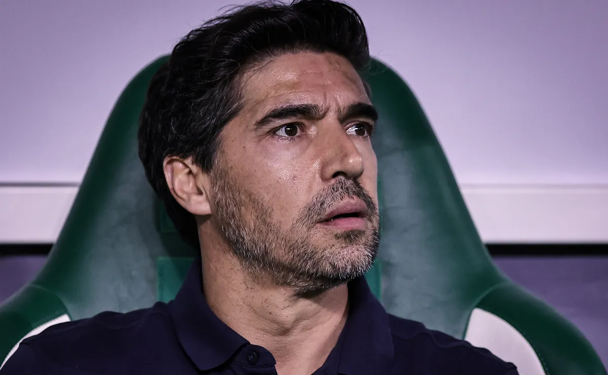 Abel é suspenso por dois jogos pelo STJD e desfalca Palmeiras contra Botafogo e São Paulo