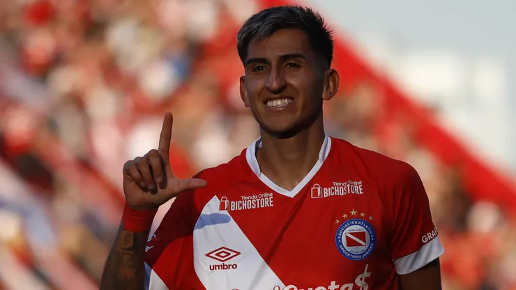 Alan Lescano já está no Brasil para assinar com o Vasco. Foto: IMAGO / Santiago Gomez Roca